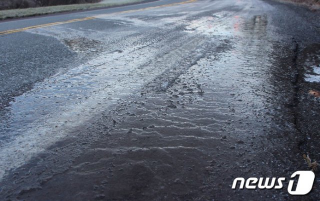 블랙아이스(고성소방서 제공) © News1