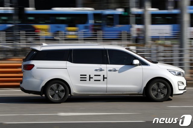 2일 서울 시내에 타다 차량이 운행하고 있다. © News1