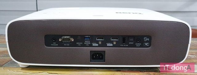 본체 후면 인터페이스(출처=IT동아)