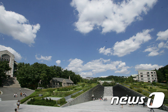 이화여대 캠퍼스 전경.(이화여자 대학교 제공) © News1