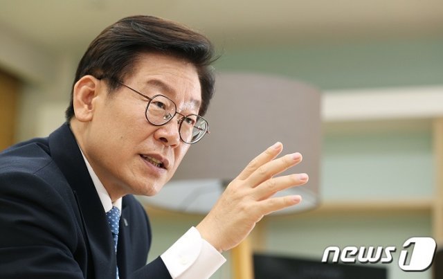 이재명 경기도지사가  9일 자신의 인스타그램에 올린 글을 통해  평등하고 공정한 세상을 위한 걸음 멈추지 않겠다고 밝혔다./ⓒ 뉴스1