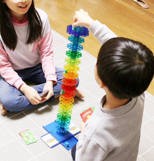 신종 코로나바이러스 감염증 확산으로 유치원과 개학이 연기되며 보드게임 등 유·아동 장난감을 찾는 소비자들이 많아졌다. 롯데닷컴 제공