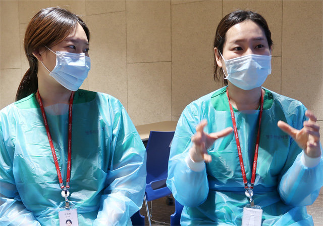 영주적십자병원 이미선 이은선 간호사(왼쪽부터). 대한간호협회 제공