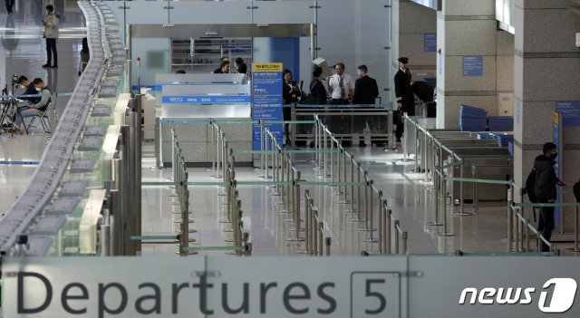 11일 인천국제공항 출국장이 한산하다.  © News1