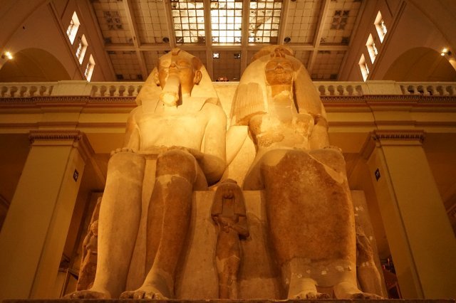 이집트 박물관은 5000년 이집트 역사를 결집해놓은 곳으로 무려 12만 점의 고대 이집트 유물을 소장하고 있다. 제대로 둘러보려면 하루도 부족하다.