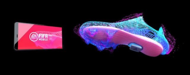 피파모바일 콜라보 스마트 깔창 / 아디다스 공식 유튜브 캡처