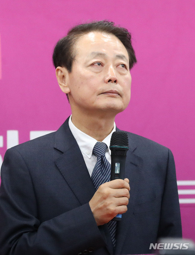 한국당 비례명단 부결… 한선교-최고위 총사퇴