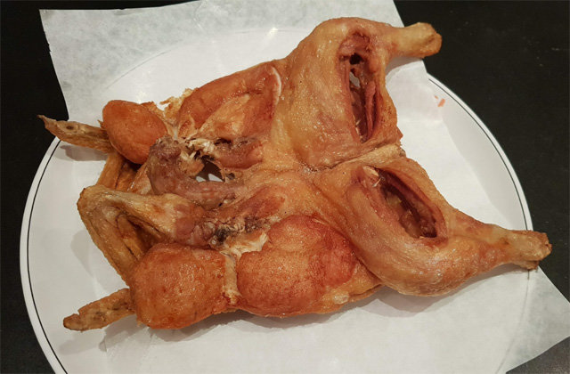 ‘이수통닭’의 가마솥 생생 통닭. 석창인 씨 제공