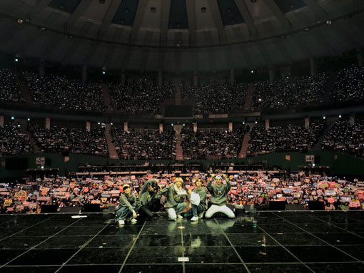 그룹 몬스타엑스는 국내뿐 아니라 해외에서도 인기를 모은 비결로 공식 팬클럽 ‘몬베베’의 지원을 꼽았다. 사진은 지난 1월 18일~19일 양일간 서울 잠실 실내체육관에서 열린 몬스타엑스의 ‘팬콘 [MX 홈 파티]’ 모습. 사진제공｜스타쉽엔터테인먼트