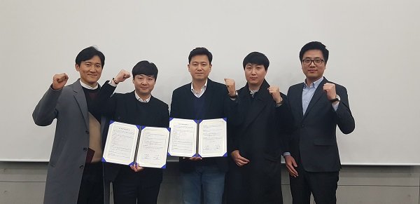 에스에스모빌리티(대표이사 곽원준)와 피플카(대표이사 강석현)가 지난 25일 숭실대학교에서 업무협약을 체결하였다.