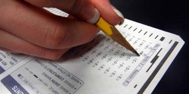 미국 대입시험인 SAT를 치를 때 써야하는 no.2 연필.