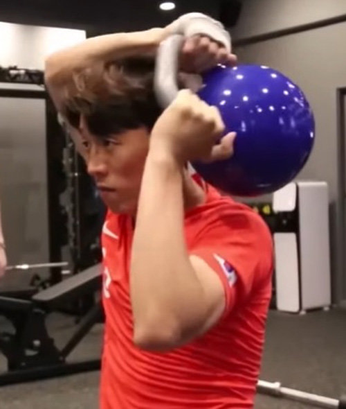 김보경은 자신의 유튜브 채널을 통해 근력 운동 등 다양한 훈련 프로그램을 공개하며 팬들과 소통하고 있다. 김보경 유튜브 화면 캡처