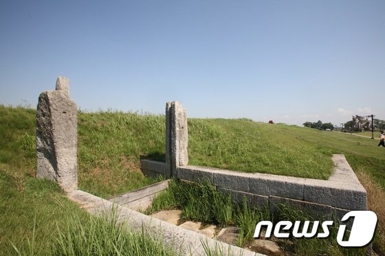 전북 김제 벽골제에서 대규모 도수로가 확인됐다. 사진은 벽골제. © News1