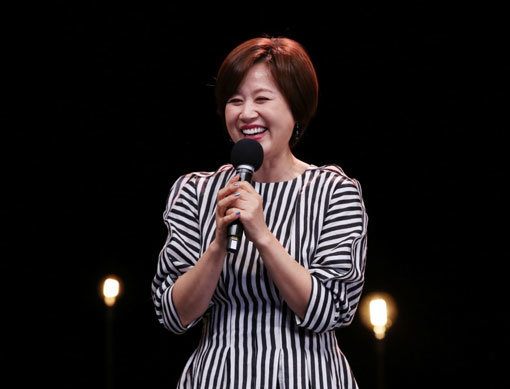 개그우먼 박미선이 한 분야에 머물지 않고 다양한 도전을 거듭하면서 제2의 전성기를 맞고 있다. SNS와 유튜브 등을 통해 젊은 세대와 적극적으로 소통하는 일이 가장 행복하다는 그다. 사진제공｜KBS