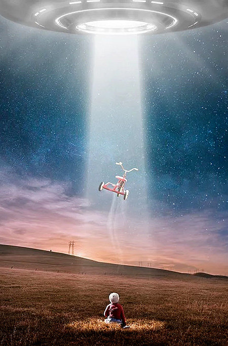 심판 날 승천의 약속은 20세기 이후 ‘외계인에 의한 구원’으로 종종 대치된다. 선택된 자를 비행접시가 데려간다는 ‘메시지’는 지역사회의 지식인들에게도 통했다. 사진 출처 pixabay