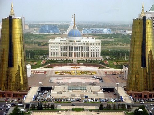 카자흐스탄 대통령 집무실 전경.