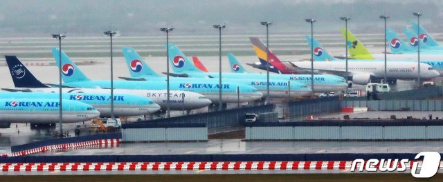 15일 인천국제공항 계류장에 대한항공 여객기 등이 세워져 있다. © News1