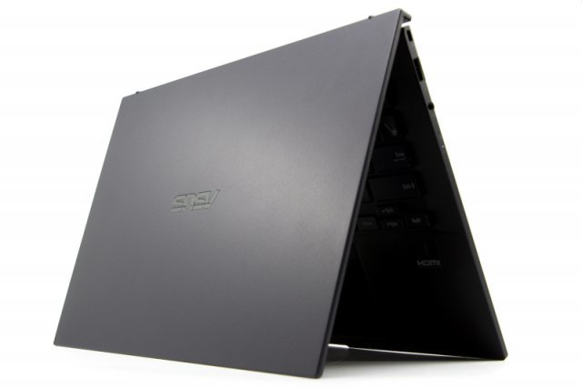 10세대 인텔 코어 프로세서가 탑재된 에이수스 엑스퍼트북 B9450FA. 출처=IT동아