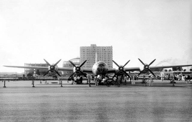 여의도에 전시된 B-29
동아일보 자료사진