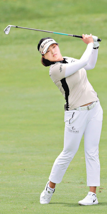롯데 칸타타 여자오픈을 통해 192일 만에 공식 경기를 치른 여자 골프 세계 1위 고진영. KLPGA 제공