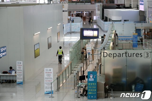 인천국제공항 출국장이 한산하다. 2020.6.9/뉴스1 © News1