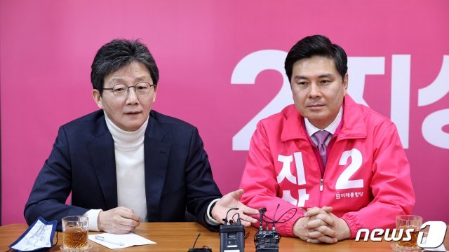유승민 전 의원(왼쪽)과 지상욱 전 의원의 모습.  2020.3.29/뉴스1 © News1