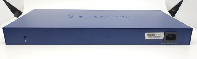 본체 후면 구성 (출처=IT동아)