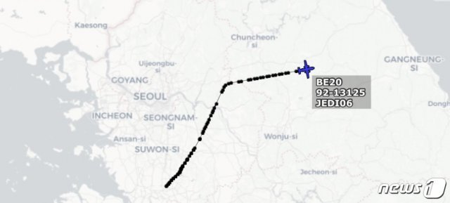 7일 오전 항공기 추적 트위터 계정 ‘노 콜싸인’(@No callsign)에 포착된  주한 미 육군의 가드레일(RC-12X) 정찰기.  © 뉴스1