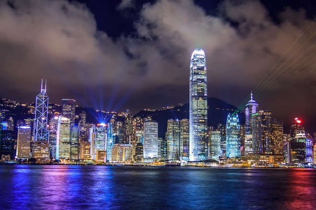 화려한 야경을 자랑하는 홍콩. 이하 스카이스캐너 제공
