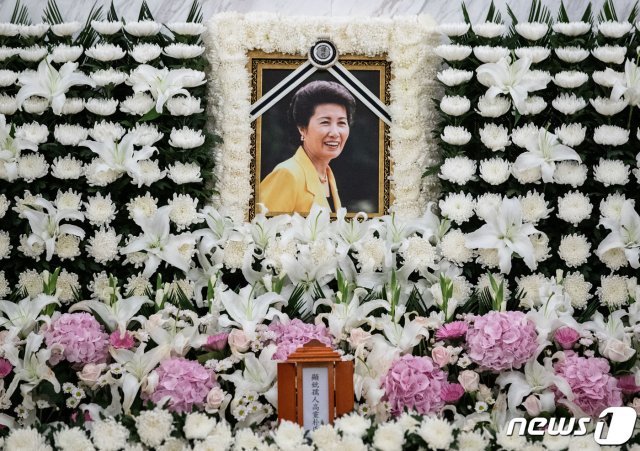 8일 오후 서울 서대문구 신촌세브란스병원 장례식장에 박근혜 전 대통령의 이복언니인 박재옥 씨의 빈소가 마련돼 있다. 2020.7.8/뉴스1