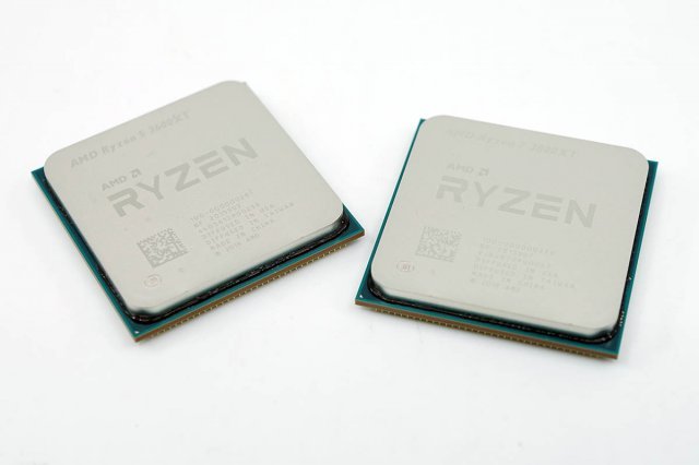 AMD 라이젠 3000 XT 프로세서. 각각 라이젠 5 3600XT(좌)와 라이젠 7 3800XT(우)다. (출처=IT동아)