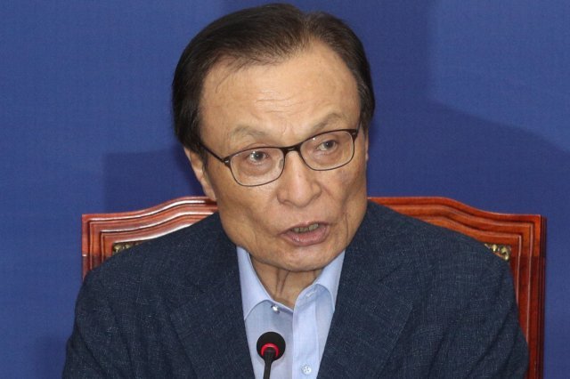 이해찬 더불어민주당 대표가 3일 오전 서울 여의도 국회에서 열린 최고위원회의에서 모두발언을 하고 있다. 사진=뉴스1