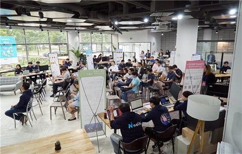 서울시가 서초구 양재동 일대에 조성한 ‘AI 양재 허브’에서 스타트업 관련 행사를 진행하고 있다. 서울시 제공