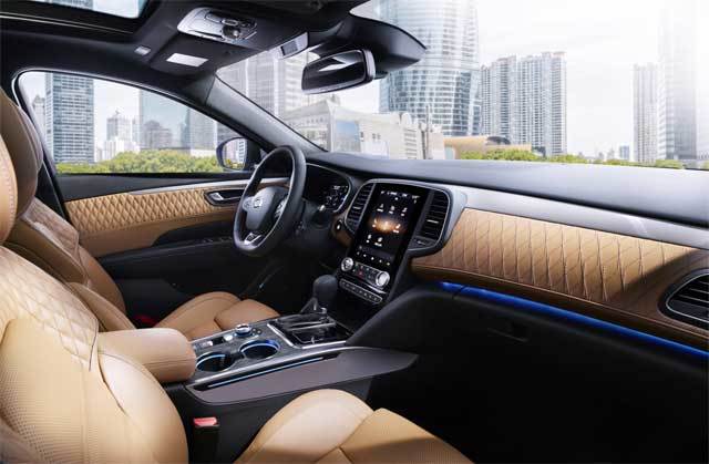 더 뉴 SM6 실내 모습.