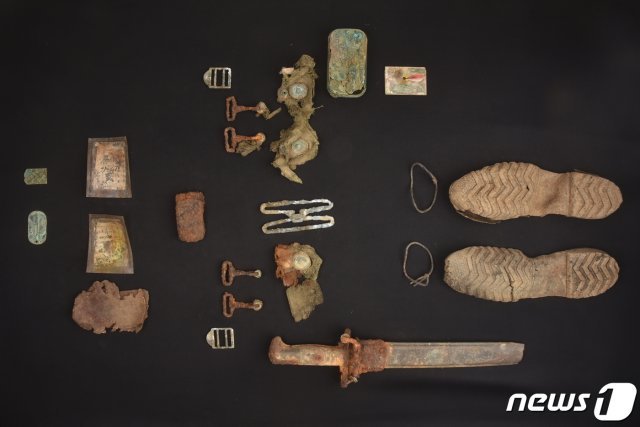 배석래 이등중사의 유품들.(국방부 제공) © 뉴스1