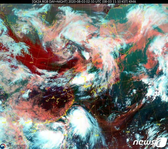기상청 날씨누리상 3일 오전 11시10분 천리안위성 2A호 동아시아 RGB 주야간 합성영상(기상청 제공) © 뉴스1