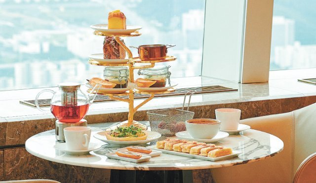 시그니엘 서울의 ‘르 꾸떼 시그니엘’ 세트.