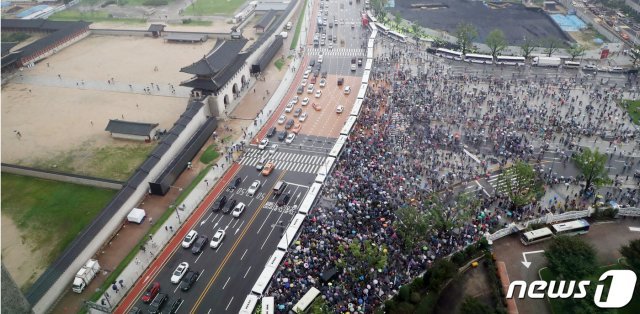 15일 서울 종로구 광화문광장 집회 2020.8.15 /© News1