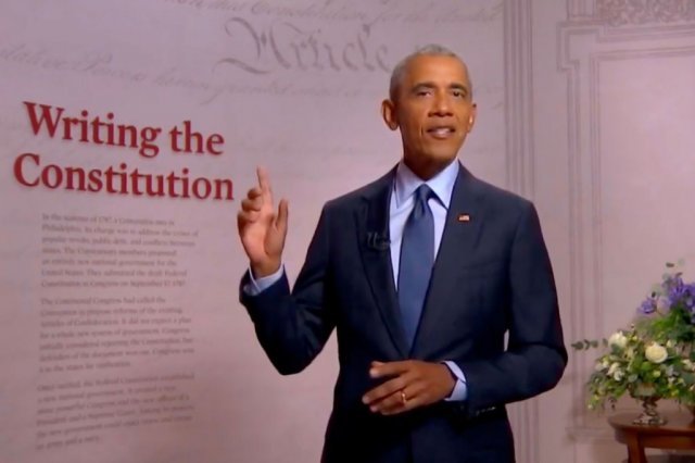 오바마 전 미국 대통령의 전당대회 연설 모습. 화제의 연설 2위를 기록했다. 뉴스1