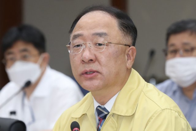 홍남기 경제부총리 겸 기획재정부 장관. 사진=뉴스1