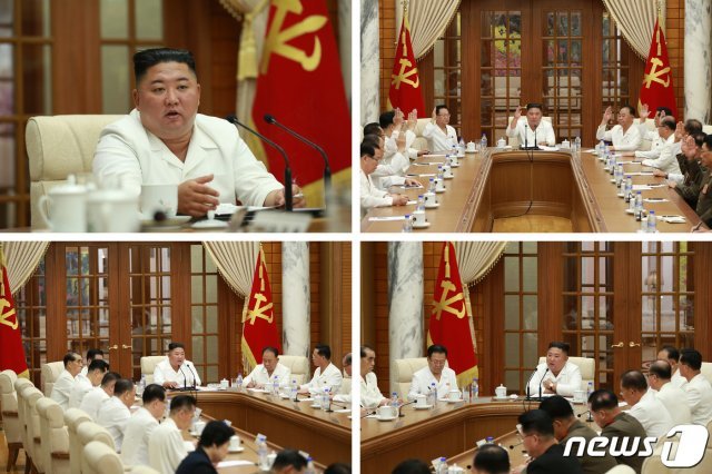 북한 김정은 국무위원장이 25일 정치국 확대회의를 주재해 현재 남해에서 북상 중인 태풍 ‘바비’로 인한 피해 방지 대책을 논의했다고 26일 노동당 기관지 노동신문이 보도했다. (평양 노동신문=뉴스1)