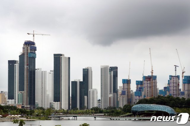 자료사진. 수도권 신축 아파트 건설현장.© News1