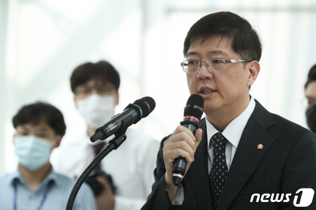 김홍걸 더불어민주당 의원. 2020.8.18/뉴스1 © News1