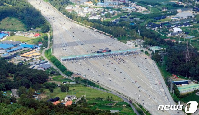 한산한 고속도로 모습(자료사진)2019.9.15/뉴스1 © News1