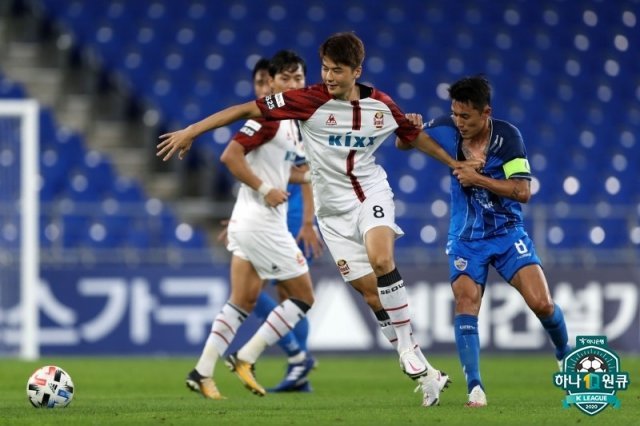 첫 경기였음에도 기성용은 클래스가 다른 키핑력과 패스를 뽐냈다. (한국프로축구연맹 제공) © 뉴스1