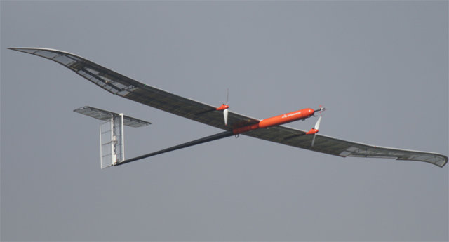 LG화학의 리튬황 배터리가 탑재된 고고도 장기 체공 태양광 무인비행기(EAV-3)의 모습. EAV-3는 13시간의 비행테스트 중 7시간을 고도 12∼22km의 성층권에서 날았다. LG화학 제공