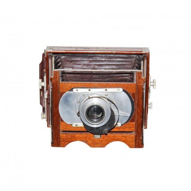 ECLIPSE APPARATUS 5ⅹ7 (1890)
영국 London에서 Shew사가 1890년에 생산된 지주식 목제카메라로 영국 Shew사 Goerz ross f7.7/175mm 렌즈와 1/60초의 초기 렌즈셔터를 채용하였음. 마호가니 목재에 갈색 주름상자로 마감하여 아주 가볍게 만든 카메라로 렌즈에 조리개, 셔터, 거리 조정이 되는 초기 카메라의 진보적인 희귀 카메라로 후면에서 무브먼트가 됨.