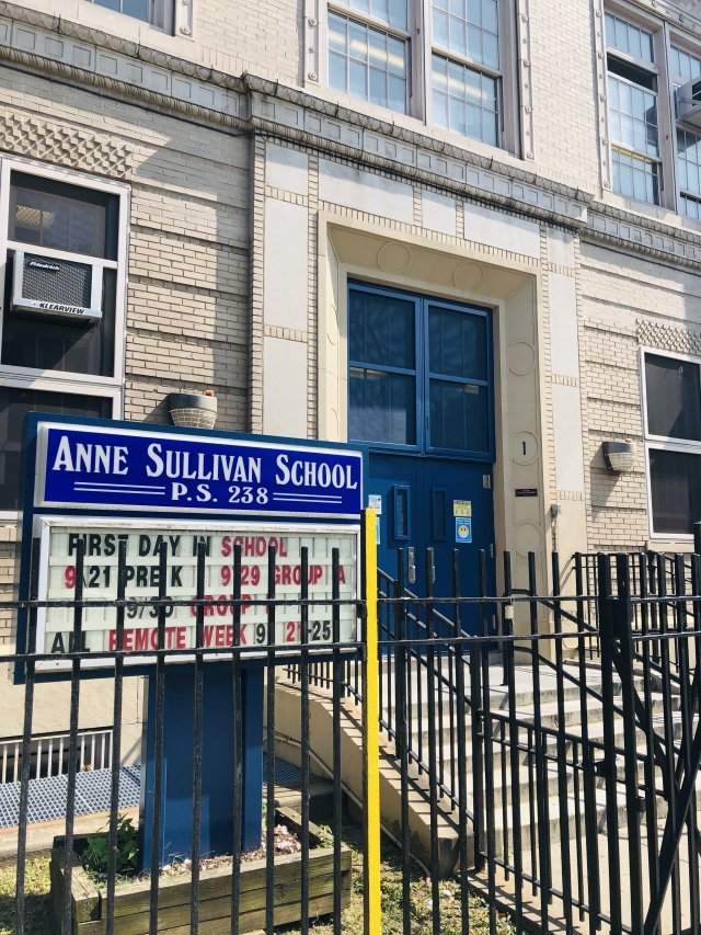 긴즈버그가 다녔던 브루클린 초등학교의 모습. 뉴욕=유재동 특파원