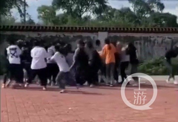 중국 여학생 패싸움. <출처=소후비디오>