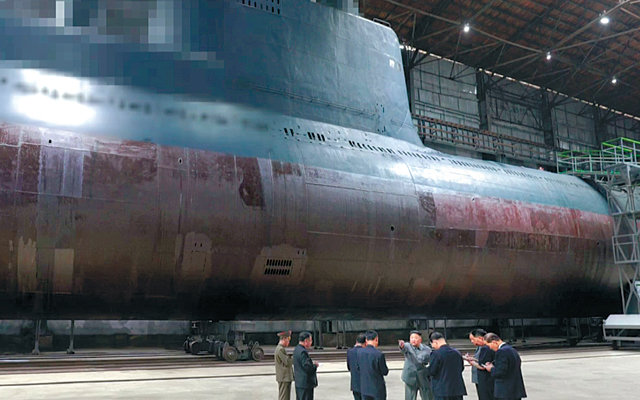 북한이 지난해 7월 처음 공개한 로미오급 개량형 잠수함. 조선중앙TV